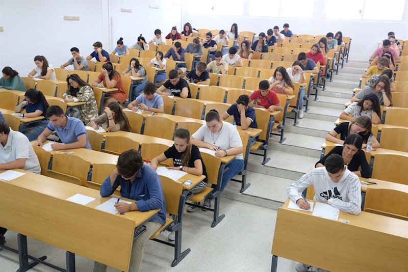 ep examen de la convocatoria de septiembre de selectividad en la universidad de sevilla