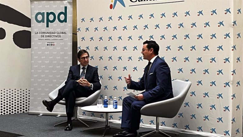 ep goirigolzarri junto a gerardo cuartero director territorial de caixabank en castilla y leon ep goirigolzarri junto a gerardo cuartero director territorial de caixabank en castilla y leon