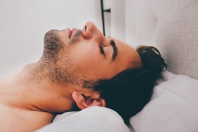 ep hombre durmiendo 20171201183402