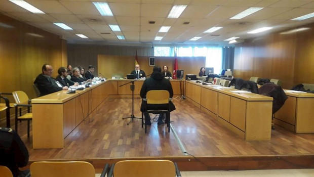 ep juicio contra un acusado de asesinar a su mujer se declara inocente pese a presenciar sus hijos