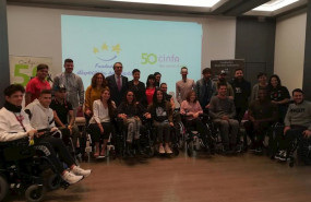 ep los 16 jovenes junto a david otero diego cantero tato latorre y alejandro navarro coaches maria