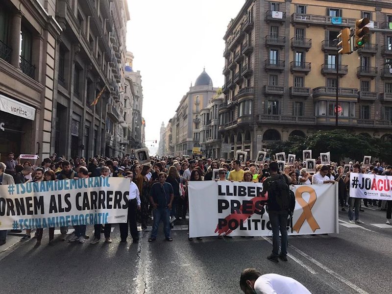 ep los mossos blindan el tsjc ante las protestas tras la sentencia