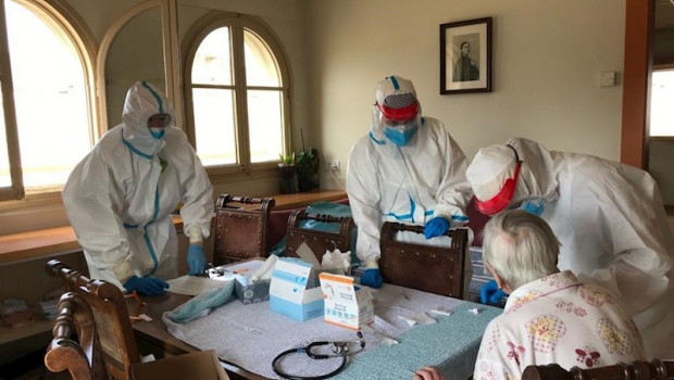 ep profesionales de la atencion primaria visitan usuarios de residencias de girona