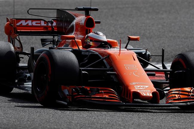 Vandoorne (McLaren) en el test de Baréin | MCLAREN ep vandoorne mclaren entestbarein