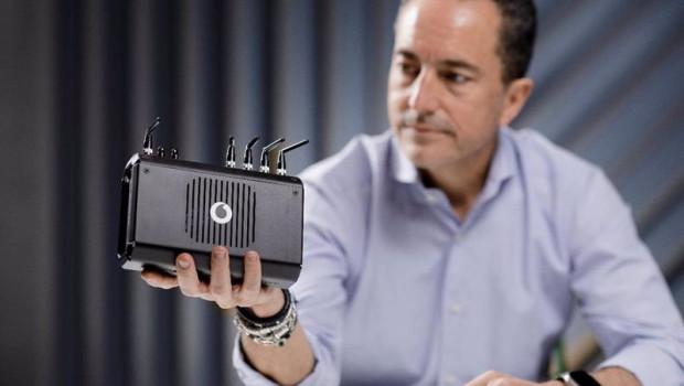 ep vodafone presenta un prototipo de red privada 5g portatil construida sobre un microordenador