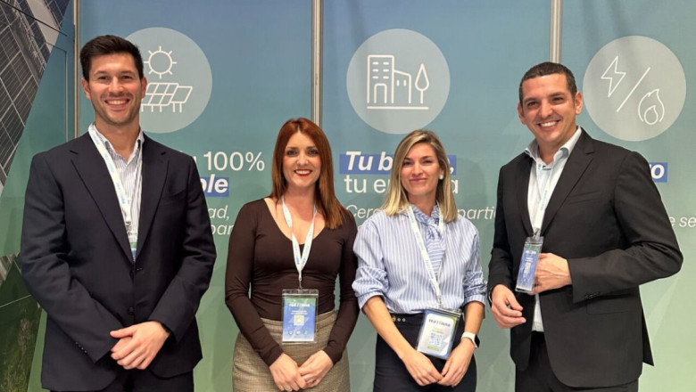 equipo reazziona de izquierda a derecha marc pmies cristina lobato amanda feria y david busquets 