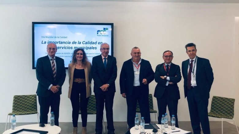 foto de familia   la importancia de la calidad en los servicios municipales