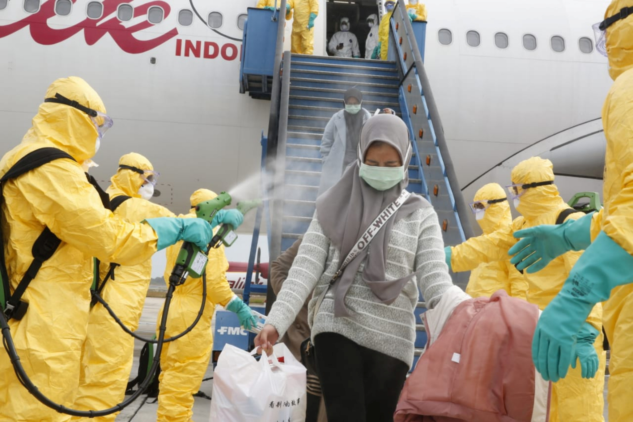 El Ibex (-2,45%)  pierde los 9.300 tras la llegada del coronavirus a Cataluña