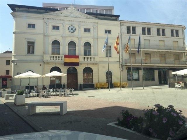 Al menos nueve consistorios lucieron la bandera tricolor | EUROPA PRESS ep alnueve consistorios lucieronbandera tricolor