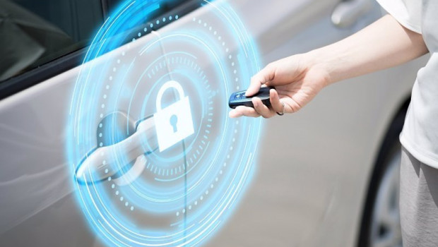 ep archivo   toyota espana se asocia con lojack espana para ofrecer a sus clientes uno de los