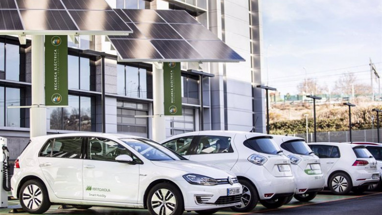 ep archivo   vehiculos electricos en la sede de iberdrola