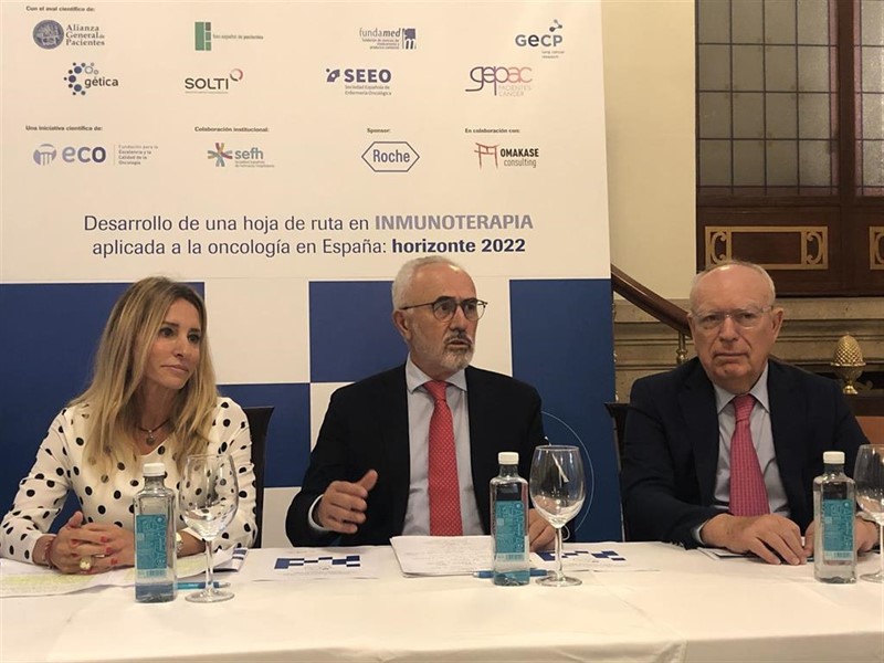 ep beatriz perales roche vicente guillem y eduardo diaz rubio eco durante la jornada