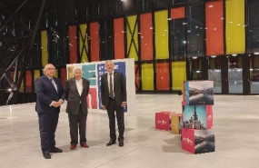 ep ceav entrega sus distintivos turisticos a miguel flux y al icte