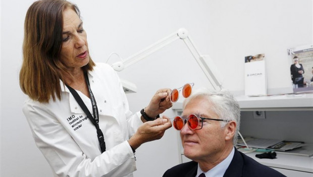 ep doctorainstitutomicrocirugia ocular probandoun pacientefiltrosproteccion solar