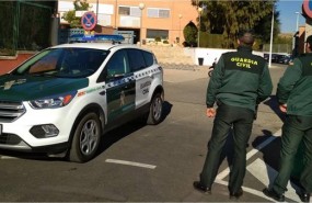 ep dos agentesun cochecrevillent