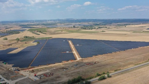 ep edp conecta a la red su mayor proyecto solar a escala industrial en italia