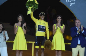 ep el corredor del team ineos egan bernal se convierte en el primer colombiano que gana el tour de