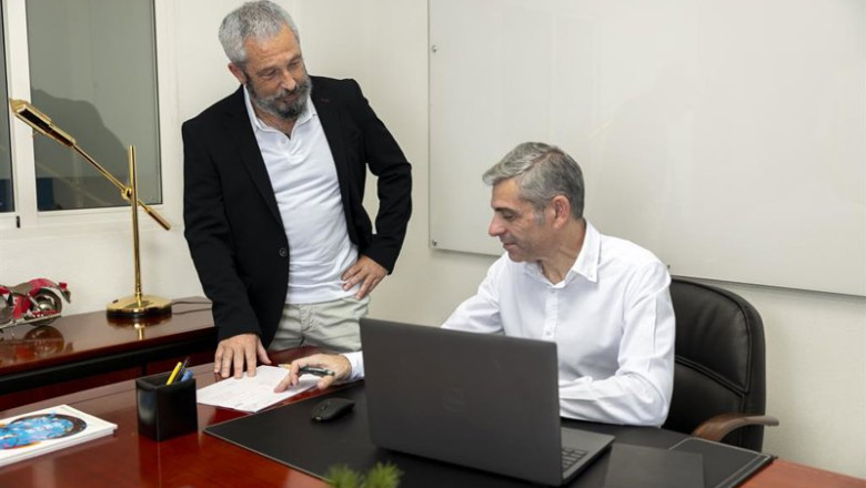 El director de Gravitad y CEO de Cognitfy, Francisco Carballo, sentado en su despacho de Las Palmas de Gran Canaria. | CEDIDA POR COGNITFY. FOTO: QUIQUE CURBELO ep el director de gravitad y ceo de cognitfy francisco carballo sentado en su despacho de las palmas