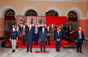 ep el ministro de agricultura pesca y alimentacion luis planas posa junto a los premiados durante la