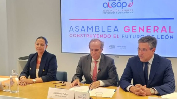 ep el presidente de la confederacion nacional de la construccion pedro fernandez alen derecha en la ep el presidente de la confederacion nacional de la construccion pedro fernandez alen derecha en la