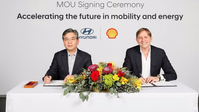 ep el presidente y consejero delegado de hyundai motor company jaehoon chang y el director de
