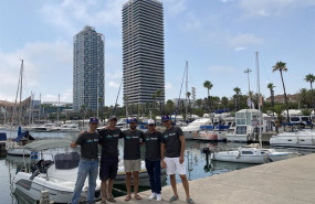 ep equipo de clickboat y nautal en el puerto olimpico de barcelona