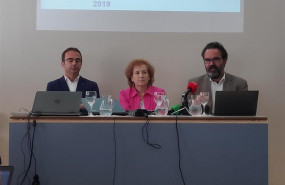 ep javier guillen representante de eara a la izquierda margarita del val de cosce en el centro y
