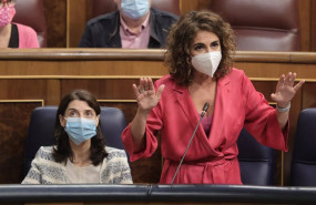 ep la ministra de hacienda y funcion publica maria jesus montero interviene en una sesion de control 20211015210504