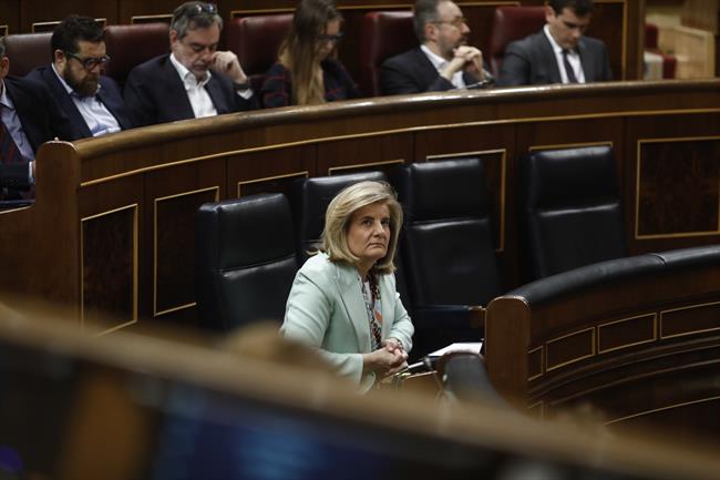 La ministra de Empleo, Fátima Báñez, en la sesión de control al Gobierno | EUROPA PRESS ep la ministraempleo fatima banez ensesioncontrolgobierno