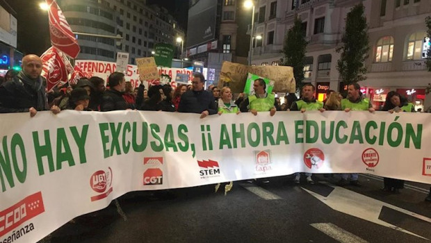 ep la plataforma regional por la educacion publica se manifiesta contra los recortes en atencion a