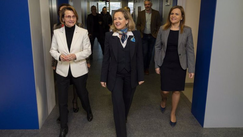 ep la rectora de la univesidad jaume i eva alcon i y la vicepresidenta primera nadia calvino c ep la rectora de la univesidad jaume i eva alcon i y la vicepresidenta primera nadia calvino c