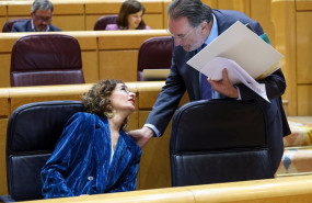 ep la vicepresidenta primera y ministra de hacienda maria jesus montero y el senador de junts josep