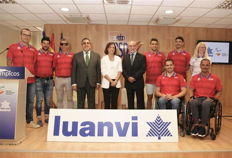 ep luanvi vestira al equipo paralimpico