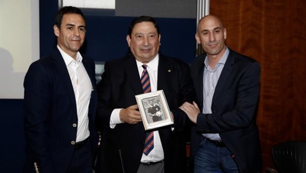 ep luis rubiales victoriano sanchez arminio carlos velasco carballo rfef