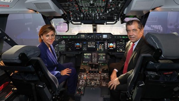 ep mariacospedal y fernando alonso enprimer a400mejercitoaire