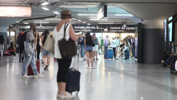 ep pasajeros en un anden de la estacion de trenes de puerta de atocha a 29 de junio de 2026 en