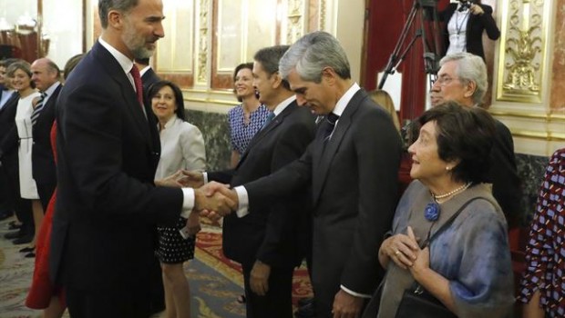 ep rey saludaadolfo suarez illana