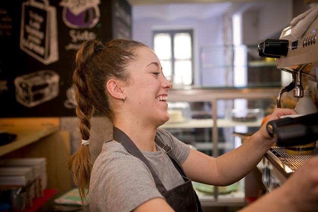 Rocío Martín, Beneficiària Del Programa Incorpora A Extremadura I Treballadora A | EUROPA PRESS ep rocio martin beneficiriaprograma incorporaextremadura i treballadora a