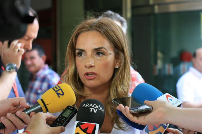 ep susana sumelzo atiendelos mediosmotivocongresillopsoe-zaragoza