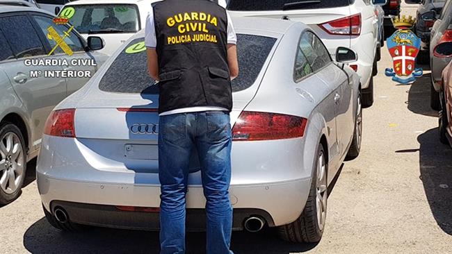 Uno de los coches recuperados por la Guardia Civil | INTERIOR ep unolos coches recuperadosla guardia civil