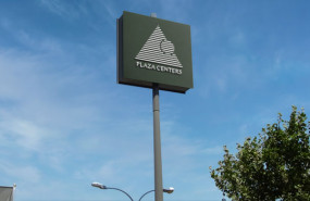 dl plaza centers shopping malls central europe eastern europe india logo dl plaza centers shopping malls central europe eastern europe india logo