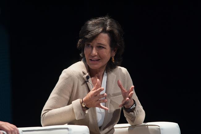 Ana Botín (Santander) en el Congreso de Industria Conectada 4.0 | SANTANDER - Archivo ep ana botin santander encongresoindustria conectada 40