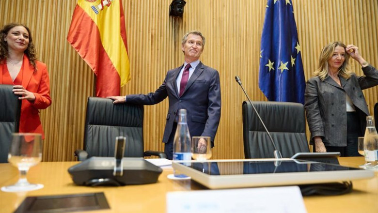 ep archivo   i d la portavoz del pp en el congreso ester munoz el presidente del pp alberto nunez