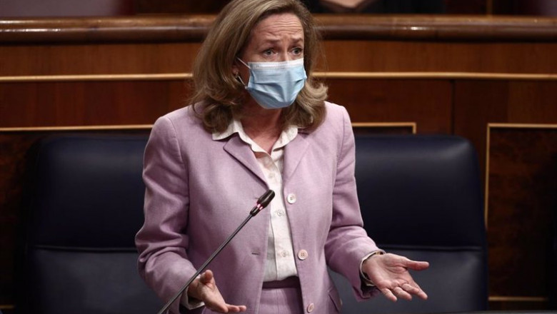 Archivo - La vicepresidenta tercera y presidenta del Consejo Asesor de Inteligencia Artificial, Nadia Calviño, interviene en una sesión de control al Gobierno en el Congreso | EUROPA PRESS/E. Parra. POOL - Europa Press ep archivo la vicepresidenta tercera y presidenta del consejo asesor de inteligencia artificial