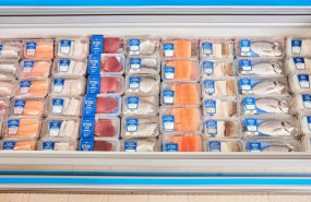 ep bandejas de pescado en un supermecado de la cadena lidl