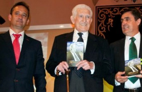 ep borque guillen en un homenaje