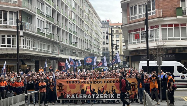ep concentracion de parte de la plantilla de tubos reunidos en bilbao