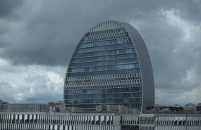 ep edificio de la sede de bbva en madrid conocido como la vela a 22 de abril de 2021 en madrid
