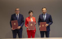 ep el ministerio de vivienda y agenda urbana isabel rodriguez firma el convenio entre el ico y