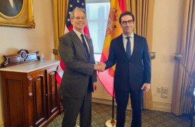 ep el ministro de economia comercio y empresa carlos cuerpo d durante la reunion con el secretario